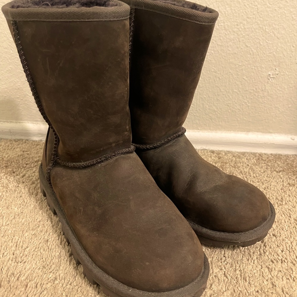 UGG Brwn Boots Sz 6